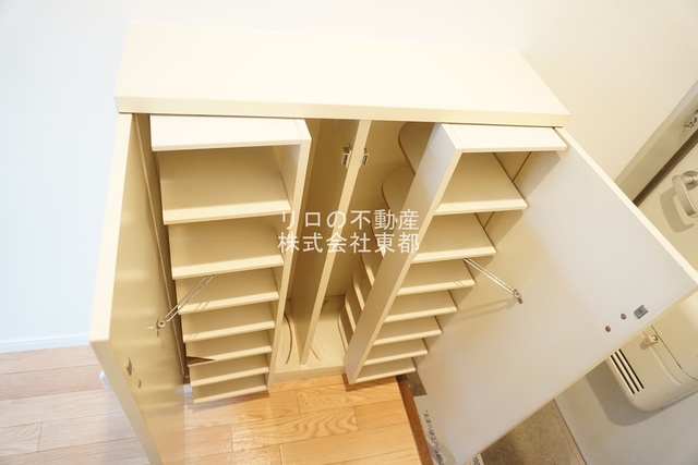収納　自慢のシューズを大切に、キレイに収納できます☆