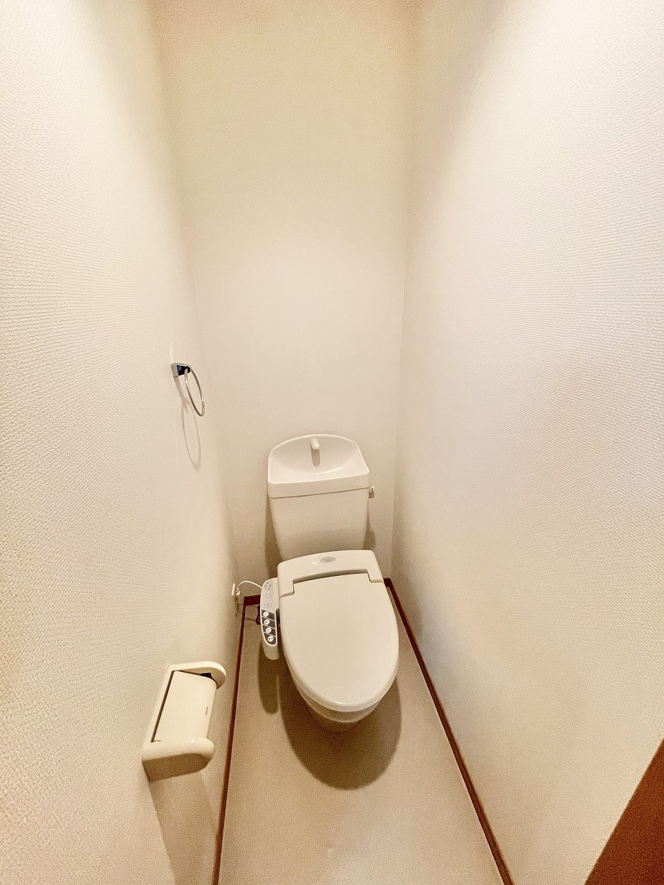 地下鉄西神・山手線 長田駅 徒歩5分 2階建 築19年のトイレ写真