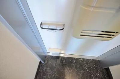 玄関　同物件、別号室のものです。