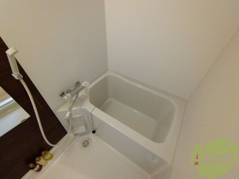 バス・シャワールーム　お風呂です。ゆっくりお風呂につかるのも体に良いですね～