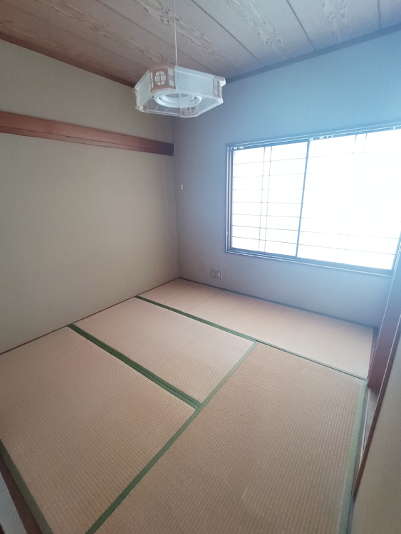 その他部屋・スペース　5.5帖和室～収納スペースあります！日当たり良好☆