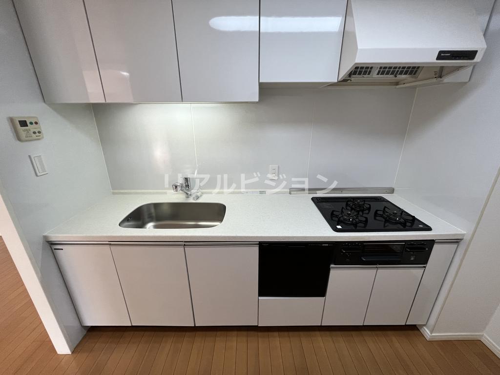 キッチン　他部屋参考写真です。