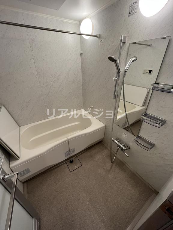 バス・シャワールーム　他部屋参考写真です。