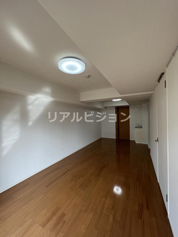 居室・リビング　他部屋参考写真です。