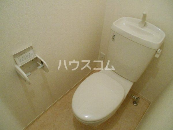 【ピアチェーレＫ　Ｂ棟のトイレ】