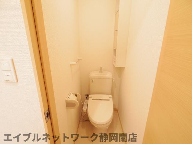 トイレ　清潔感のあるトイレです