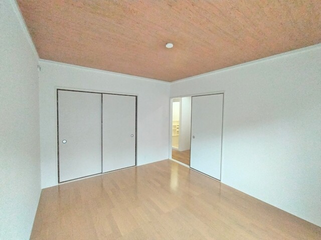 その他部屋・スペース　清潔感溢れる洋室の様子です♪