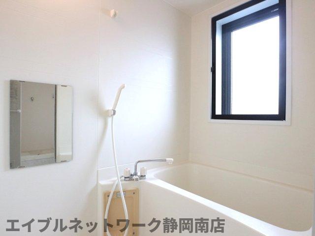バス・シャワールーム　きれいなお風呂です