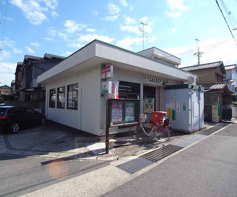 【向日市森本町のアパートの郵便局】