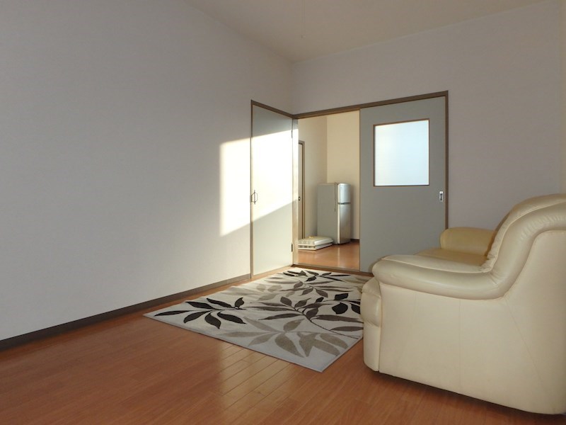 居室・リビング　洋室※家具はサービス品（不要の場合撤去します）