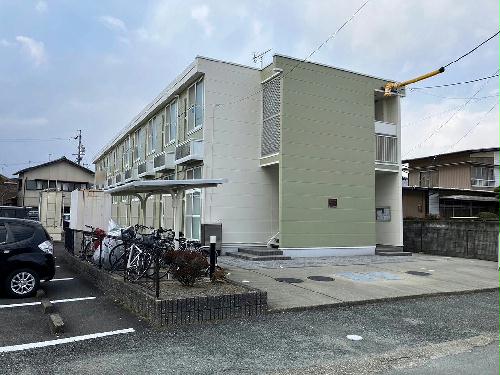 【レオパレス明日香の建物外観】