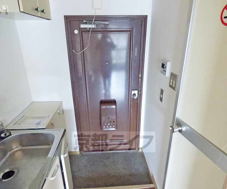 玄関　玄関です。