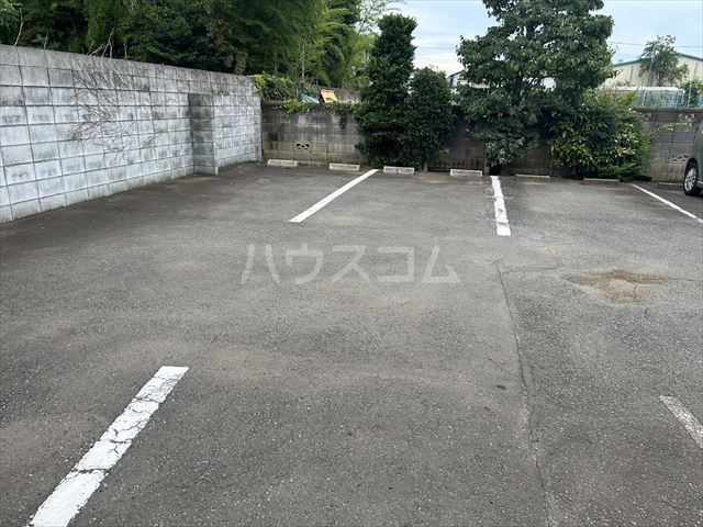 【ホワイトヒルの駐車場】