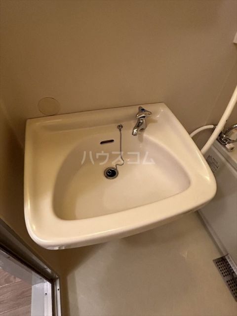 【ホワイトヒルの洗面設備】