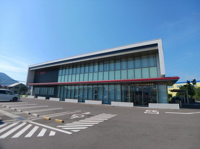 銀行　百十四銀行香西支店さん（銀行）まで450m