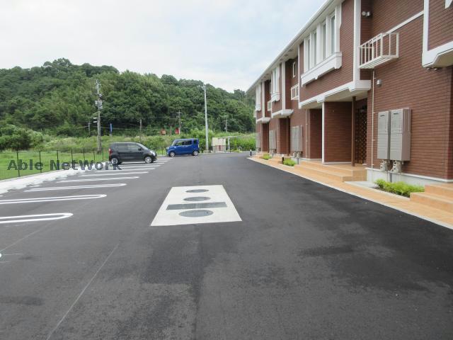 【宇土市立岡町のアパートの駐車場】