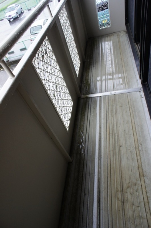 バルコニー　図面と現状に相違がある場合には現状を優先