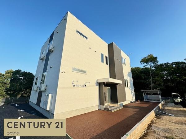 【宇部市開のアパートの建物外観】