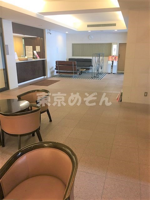 【千代田区二番町のマンションのロビー】