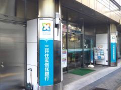 【新宿区早稲田南町のマンションの銀行】