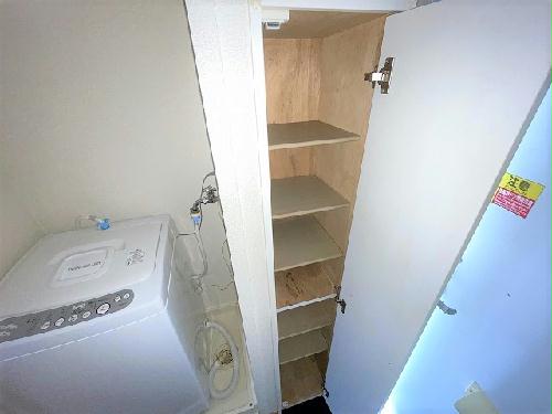 エントランス　設備・仕様は号室により異なる為、現況を優先致します。