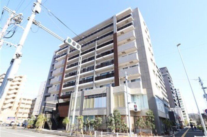 【流山市おおたかの森西のマンションの建物外観】