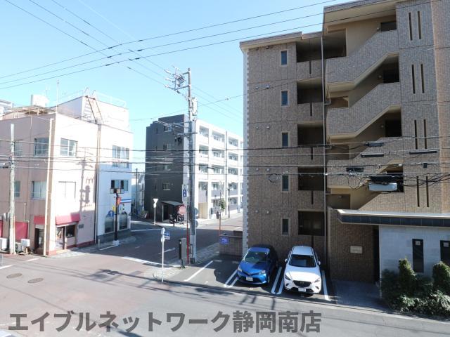 【静岡市駿河区稲川のマンションの眺望】