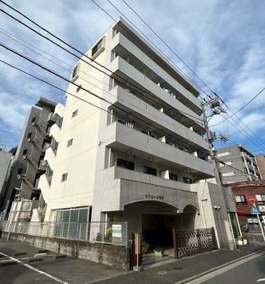 ルミエール蒔田の建物外観