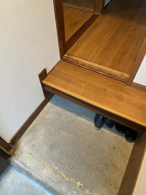 玄関　収納スペース付き玄関