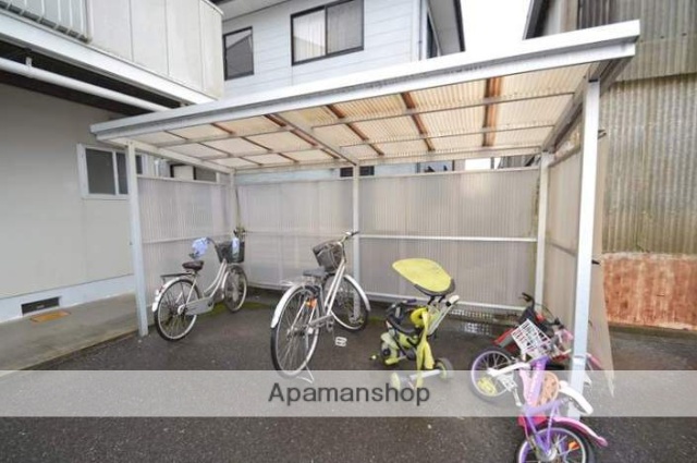 エントランス　駐車場