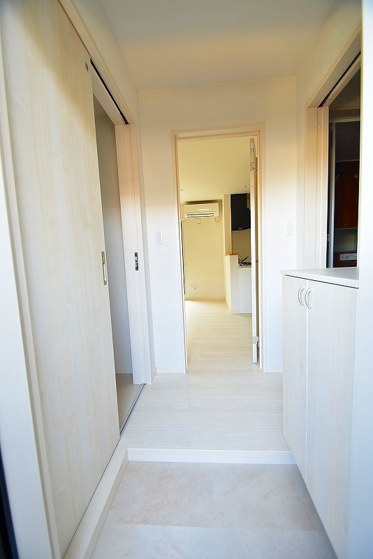 玄関　※参考写真