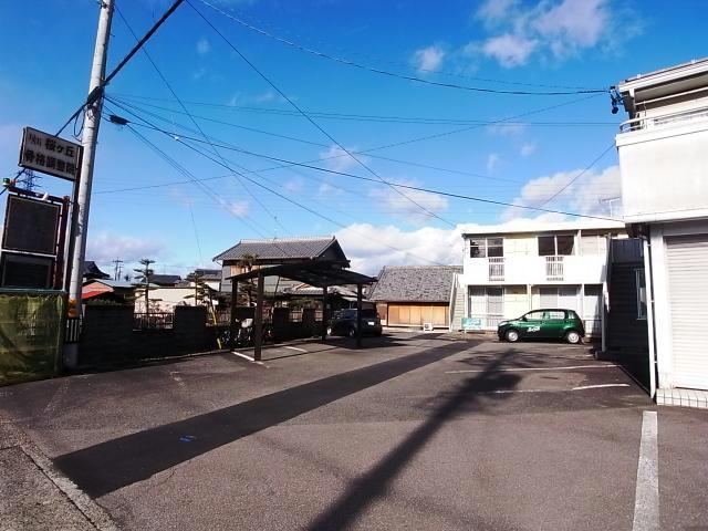 駐車場　駐車場