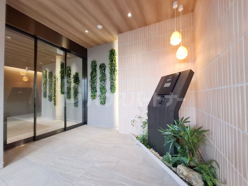 エントランス　外観