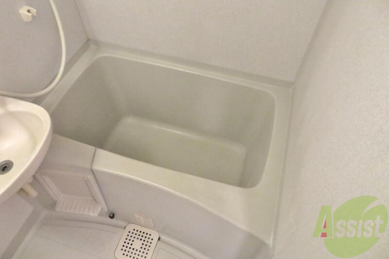 バス・シャワールーム　お風呂は浴槽もひろくゆったりはいれますよね。