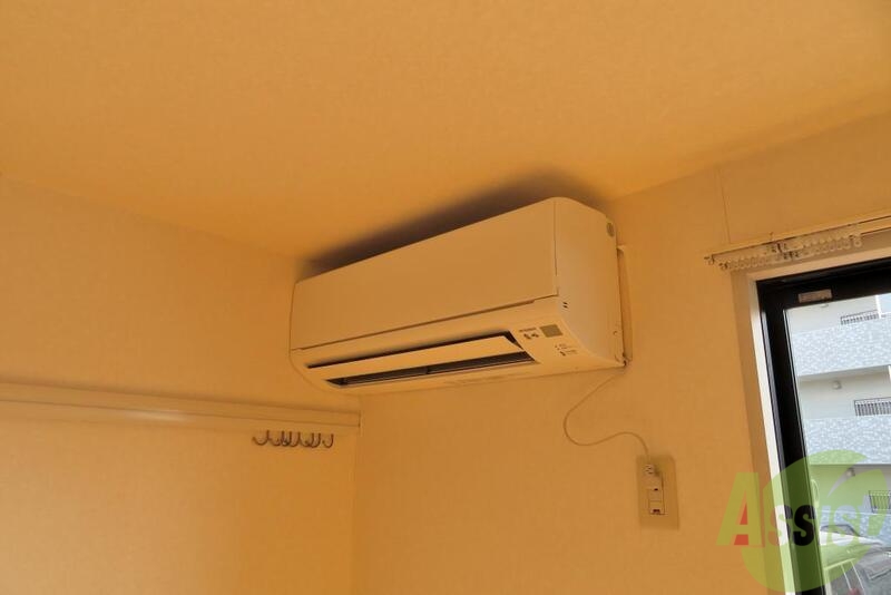 その他設備　エアコンも居室に備わっております。便利ですねー。