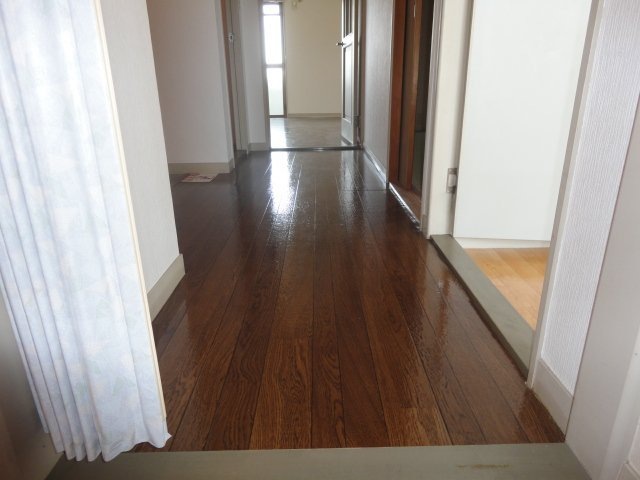 玄関　掲載写真は空室の一例です。実際のお部屋と仕様等が異なる場合、