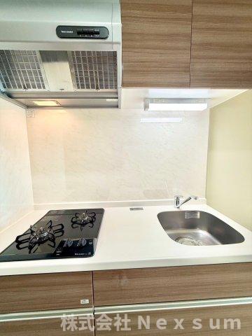 キッチン　コンパクトなキッチンで掃除もラクラク