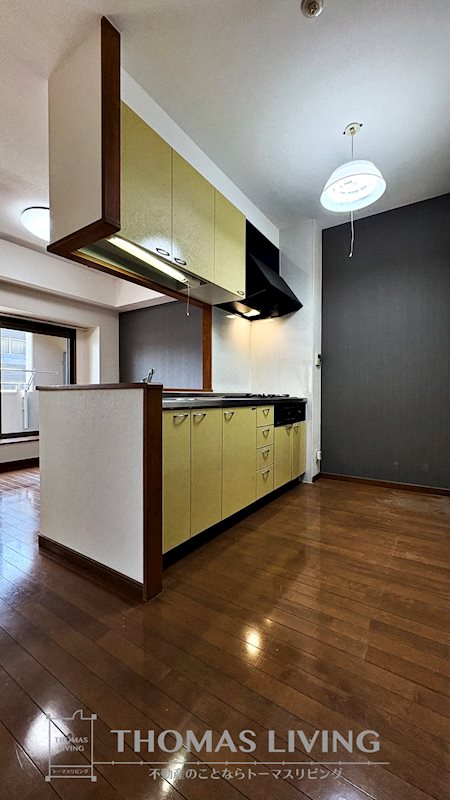 キッチン　3口コンロ・グリル付