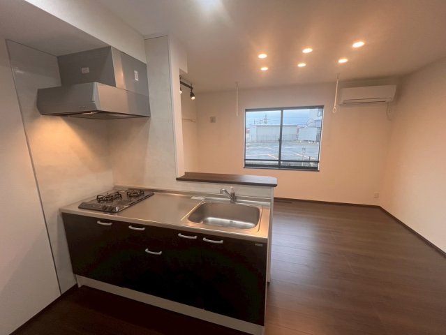 キッチン　２口ビルトインコンロ付き