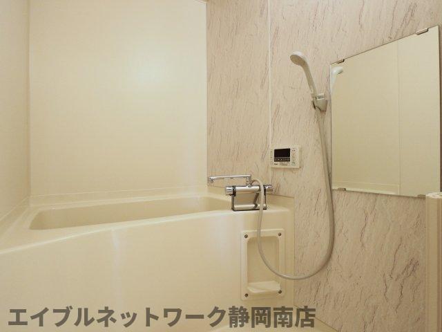 バス・シャワールーム　お風呂です