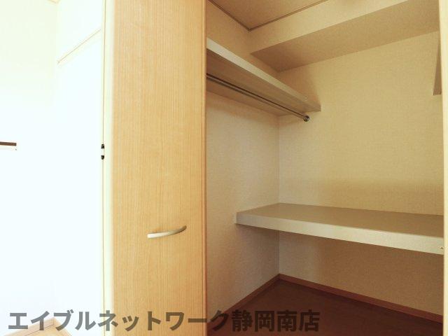 収納　たっぷりとした収納スペースです