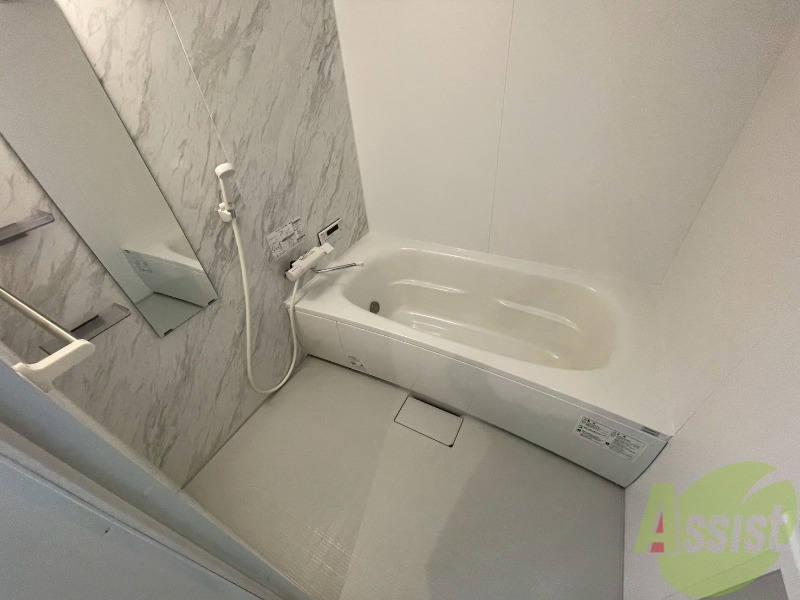 バス・シャワールーム　お風呂になります。一日の疲れを癒してくださいね。