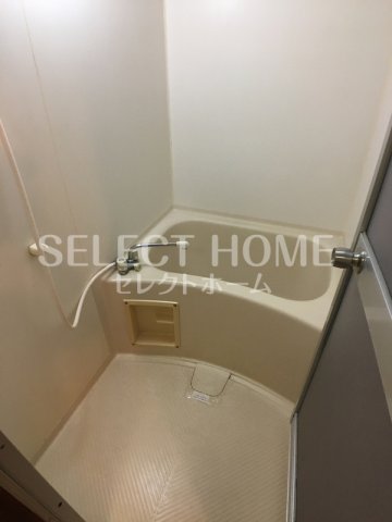 バス・シャワールーム　落ち着いた空間のお風呂です