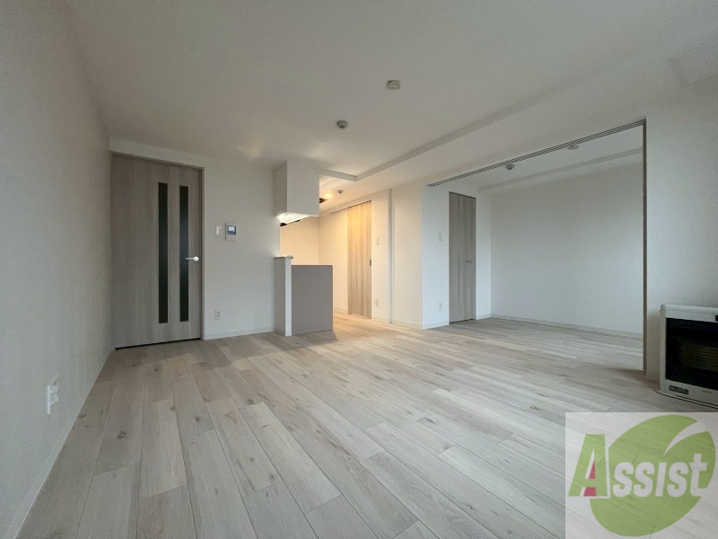 居室・リビング　広くてキレイなお部屋が広がっていて、充実した生活が送れそう。