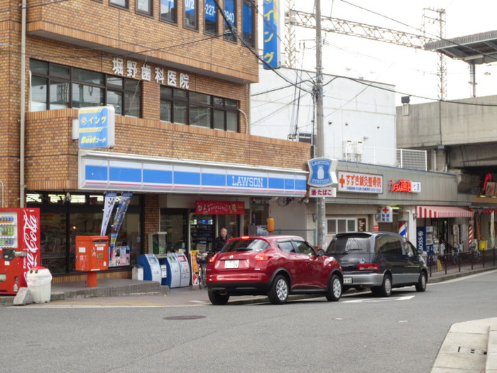 コンビニ　ローソン（コンビニ）まで105m