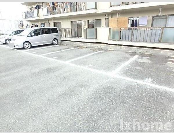 駐車場　駐車スペースもあります