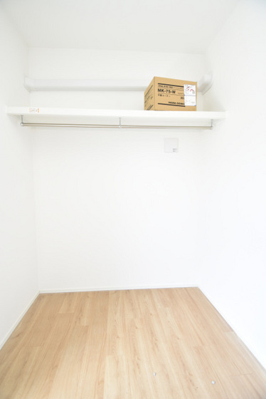 収納　※別部屋の写真です