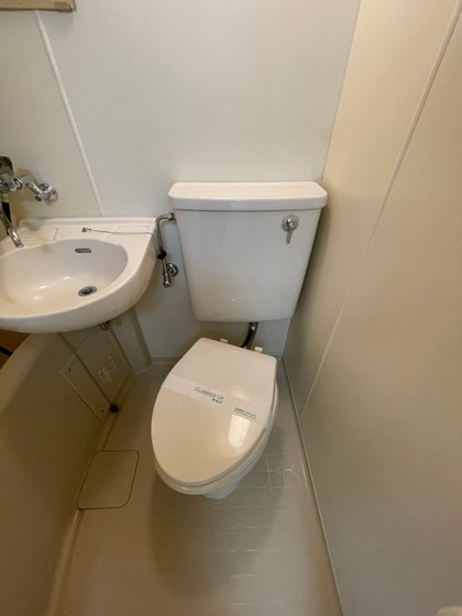 トイレ　※別部屋の写真です