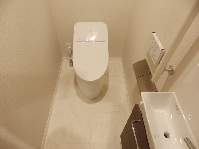 トイレ　別号室の参考写真