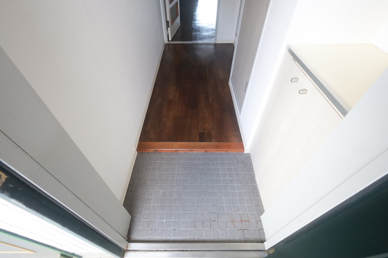 玄関　※別部屋の写真です